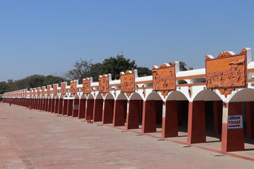 Architecture of Brahma Sarovar in Kurukshetra Haryana