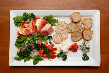Hors d'oeuvre plate