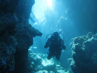 Naklejka na ściany i meble Diver at Blue Hole