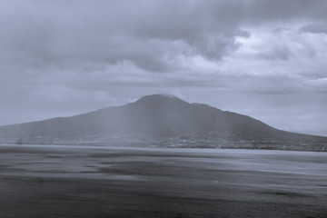 Black and white pic from coast of naples