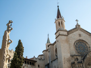 Fototapeta na wymiar Basílica de Santa María en Vilafranca del Penedés