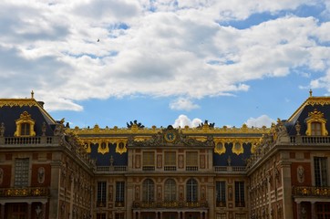 Versaille, front view