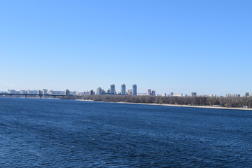 Obraz premium View of the river in the city. The landscape is beautiful.