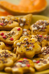 Curly pumpkin cookies
