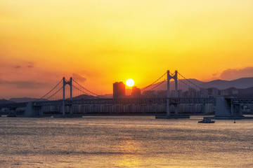 Fototapeta na wymiar Busan Gwangandaegyo Bridge