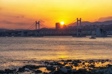 Fototapeta na wymiar Busan Gwangandaegyo Bridge
