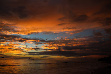 Fototapeta na wymiar Sunset into the Ocean