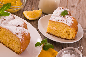 Cake with lemon cream filling.