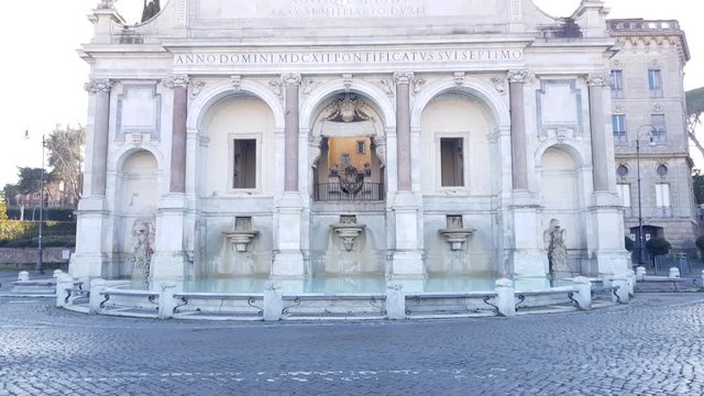 Rome, Gianicolo Fountain "Acqua Paola" motion lapse