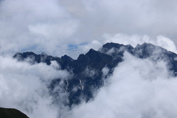 北アルプス三俣蓮華岳山頂からの景色　穂高連峰