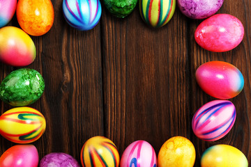 Obraz na płótnie Canvas Row of Easter eggs on table. easter decoration