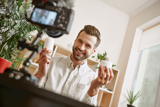From Views to Cash: How Much Money Can 8 Million YouTube Views Generate? Discover how much money can be earned from 8 million YouTube views with our comprehensive guide. Learn how to monetize your channel and increase your earnings now!