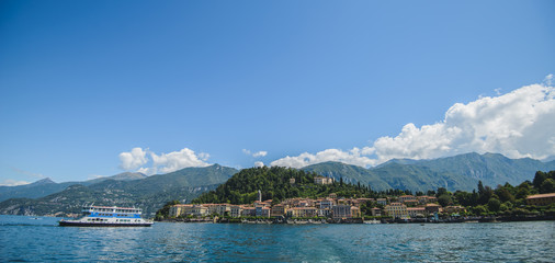 Fototapeta na wymiar Como lake, Italy