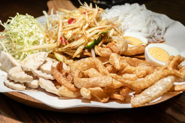 Papaya Spicy Salad with side dishes