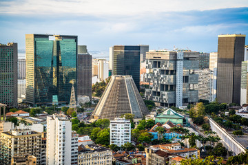 Uitzicht op het stadscentrum van Rio, inclusief de kathedraal van het cultureel centrum Parque das Ruínas, de wijk Santa Teresa, Rio de Janeiro, Brazilië