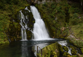 Naklejka na ściany i meble Jaun Wasserfall, Schweiz