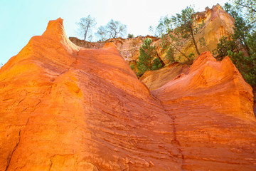 Fototapeta na wymiar Roussillon, colorado of provence