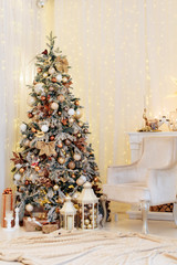 Christmas decor with Christmas tree and toys