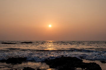 Obraz premium Beautiful sunrise over the Indian Ocean