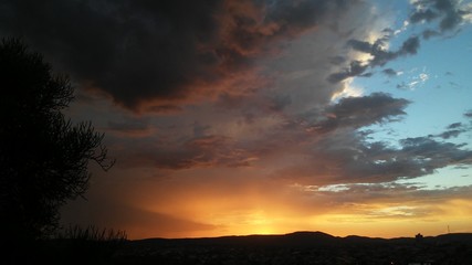 Fototapeta na wymiar sunset over clouds
