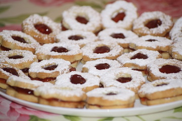 A big plate filled with cookies