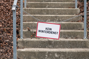 Gesperrte Treppe-kein Winterdienst