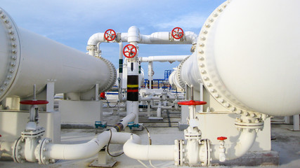 Heat exchangers in a refinery