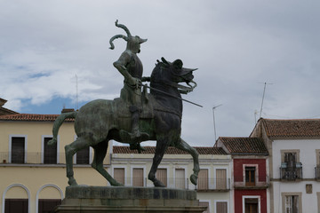 Obraz premium Equestrian statue of Pizarro in Trujillo (Spain)