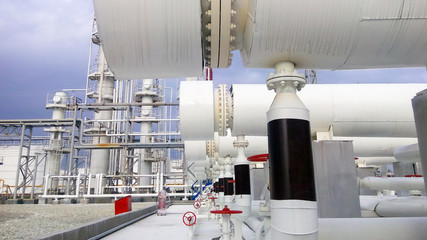 Heat exchangers in a refinery