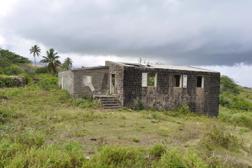 Fototapeta na wymiar Ruined House in St. Kitts