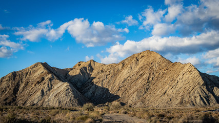Increíble paisaje panorámico que muestra el desierto de Tabernas, Almería.