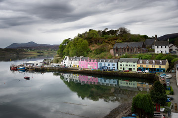 Fototapeta na wymiar Colorful houses in Portree on Skye