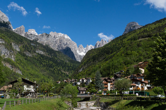 Molveno und die Brenta-Dolomiten Trentino Italien