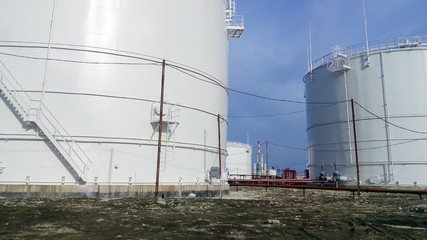 Storage tanks for petroleum products