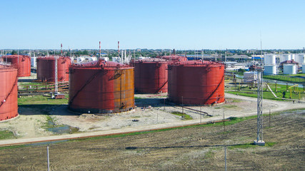 Obraz premium Tank the vertical steel. Capacities for storage of oil products