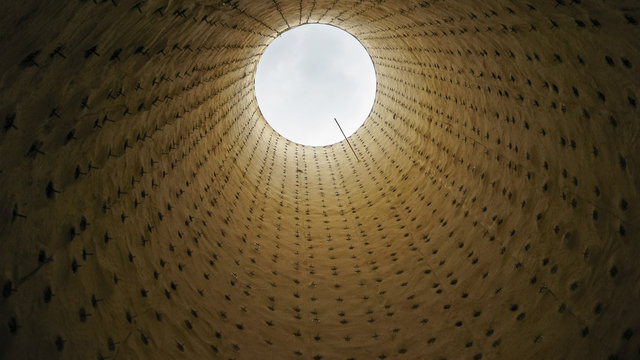 Torch of the closed type, look from within