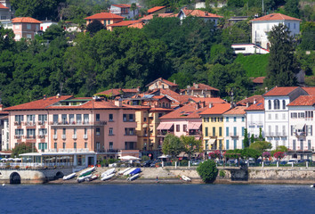 Fototapeta na wymiar the picturesque medieval village of Belgirate, overlooking the Piedmontese shore of Lake Maggiore