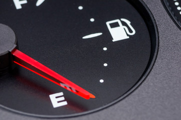 Naklejka premium Close-up car dash board petrol meter, fuel gauge, with over full gasoline in car. Clip. Gasoline sensor