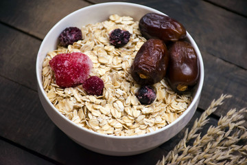 healthy breakfast muesli with fresh berries