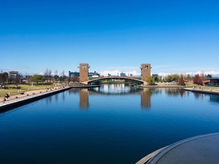 富山県　富岩運河環水公園の天門橋 -  Tenmon Bridge at Toyama Prefecture Tomiwa Canal Water Park