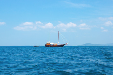 nave pirati oceano