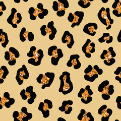 Seamless leopard skin background. Vector animal print with glitter