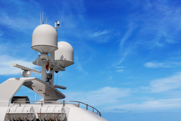 Yacht with radar and communication tower - Superstructure