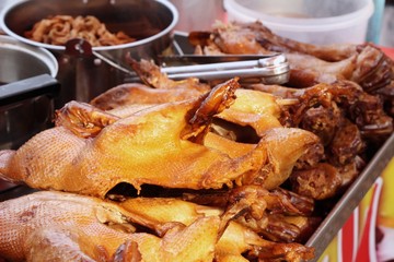 Stewed duck is delicious in street food