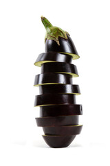 Aubergine coupée en rondelles