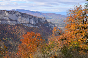 La Vallée de la Vernaisson, vue depuis le sentier du Pas de Voûtes