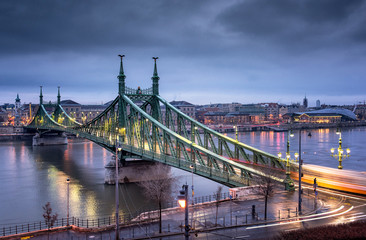 Fototapeta na wymiar Famous Liberty bridge in Budapest, Hungary