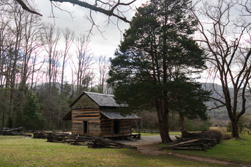 Fototapeta na wymiar John Oliver cabin in the Great Smoky Mountains National Park