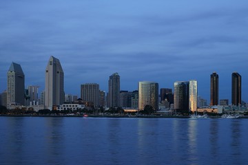 Fototapeta na wymiar Evening San Diego Waterfront