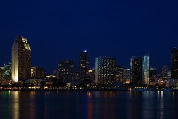 Fototapeta na wymiar San Diego waterfront by night